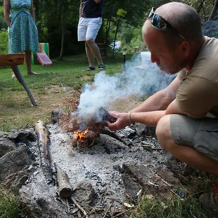 La Petite Maison Hébergement de vacances Laval-sur-Doulon