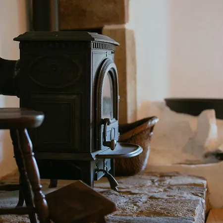 La Petite Maison Hébergement de vacances Laval-sur-Doulon